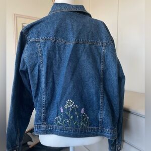 VTG Customized Jean Jacket Embroidered Wildflowers